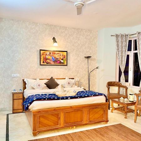 Family Suit Kasauli Exterior photo